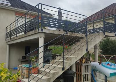 métallerie Cosnac, artisan métallier Corrèze, fabrication métal sur mesure, escalier métal sur mesure, clôture design métal, portail sécurisé métal, rampe métallique, atelier métallier Cosnac, métallerie artisanale, travail du métal Corrèze, fabricant escalier Cosnac, métallerie Pifaro, pose de clôture métal, portail sur mesure Cosnac, structure métallique personnalisée, savoir-faire métallier, finitions métalliques sur mesure, artisan métal Corrèze, escaliers intérieurs métal, entreprise de métallerie Corrèze