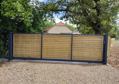 métallerie Cosnac, artisan métallier Corrèze, fabrication métal sur mesure, escalier métal sur mesure, clôture design métal, portail sécurisé métal, rampe métallique, atelier métallier Cosnac, métallerie artisanale, travail du métal Corrèze, fabricant escalier Cosnac, métallerie Pifaro, pose de clôture métal, portail sur mesure Cosnac, structure métallique personnalisée, savoir-faire métallier, finitions métalliques sur mesure, artisan métal Corrèze, escaliers intérieurs métal, entreprise de métallerie Corrèze